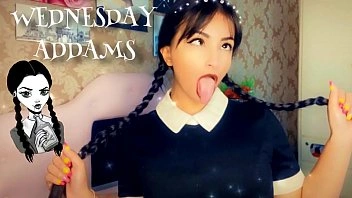 Wandinha Addams Fazendo Ahegao e garganta Profunda - Exxxtra Sloppy Ahegao Deepthroat BJ Wednesday Addams COSPLAY