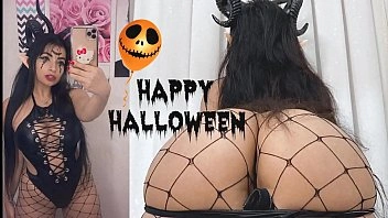 Diabinha Succubus Voltou para te arrancar muito Leite neste Halloween 2020 - Boquete - Espanhola - Gozando na Boca