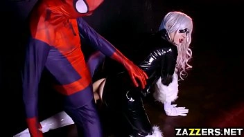 Spidey fodendo The Black Cat tão forte com seu grande pau